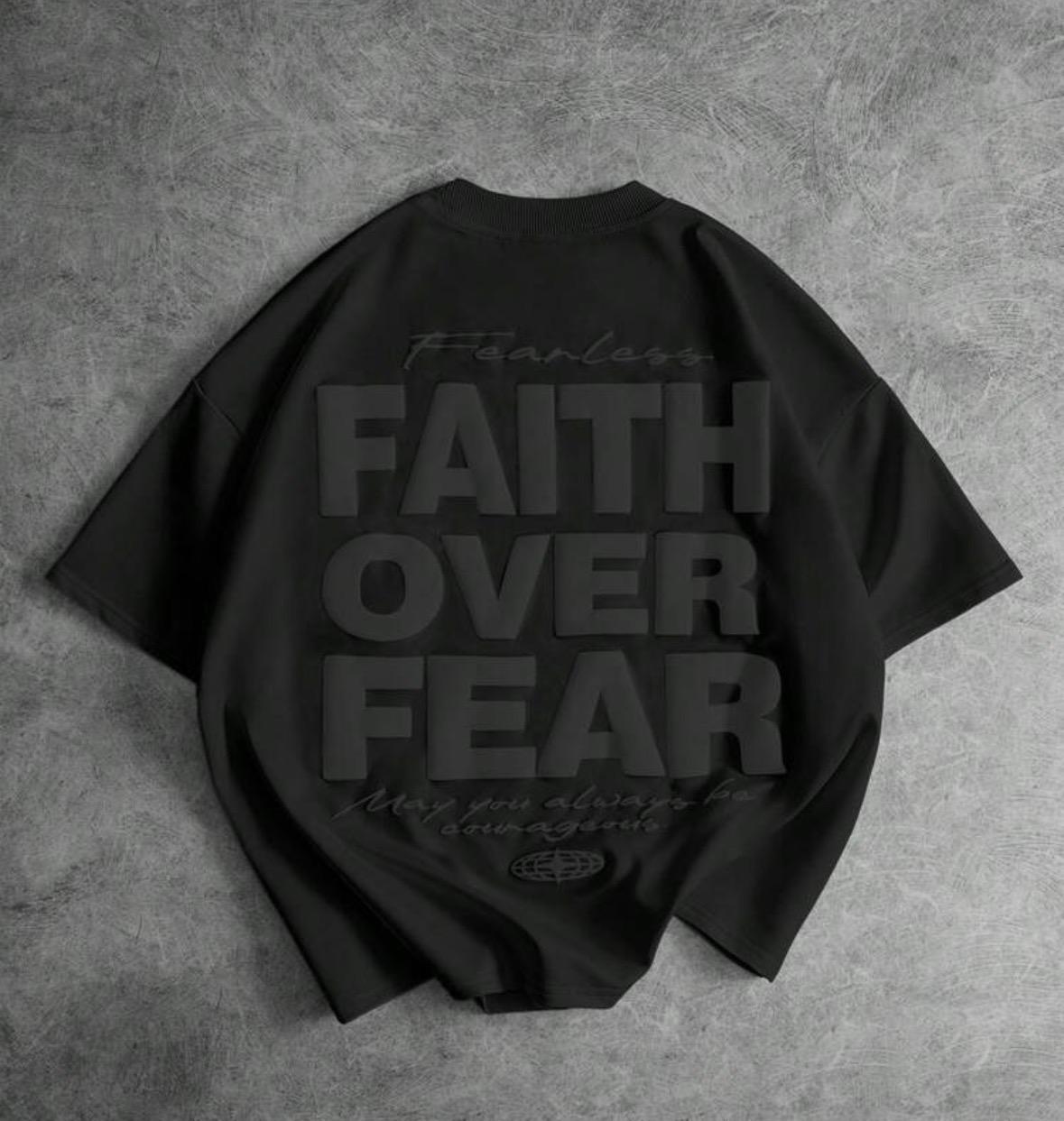 T-shirt Oversize “Faith Over Fear” Total Black