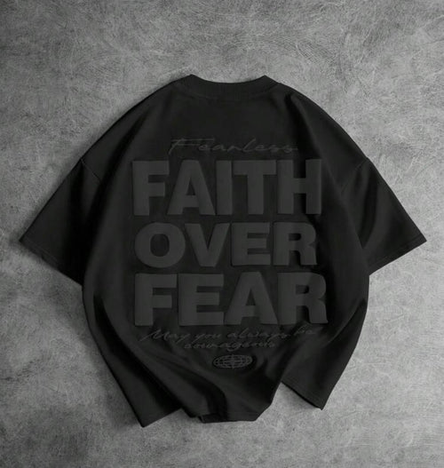 T-shirt Oversize “Faith Over Fear” Total Black
