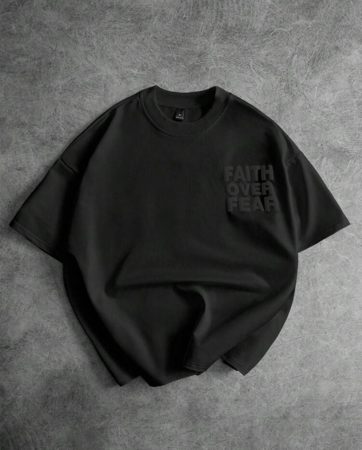 T-shirt Oversize “Faith Over Fear” Total Black